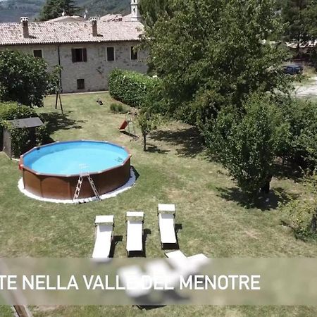 Casa Ridente Nella Valle Del Menotre Con Giardino Pale エクステリア 写真