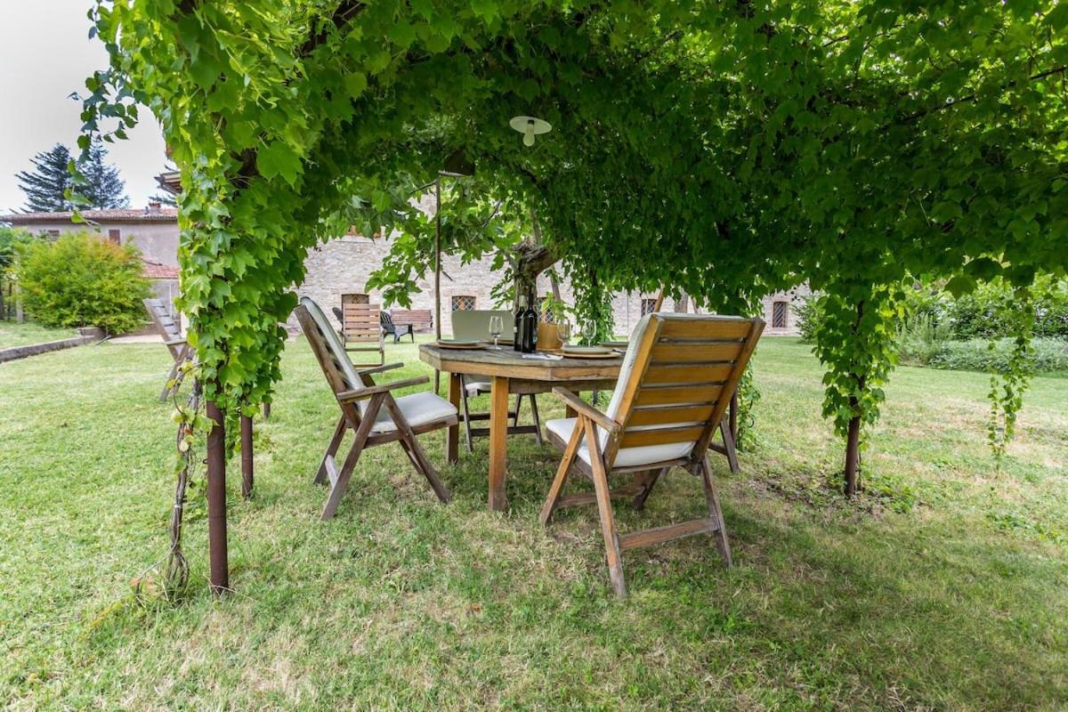 Casa Ridente Nella Valle Del Menotre Con Giardino Pale エクステリア 写真
