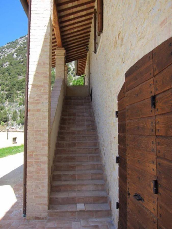 Casa Ridente Nella Valle Del Menotre Con Giardino Pale エクステリア 写真